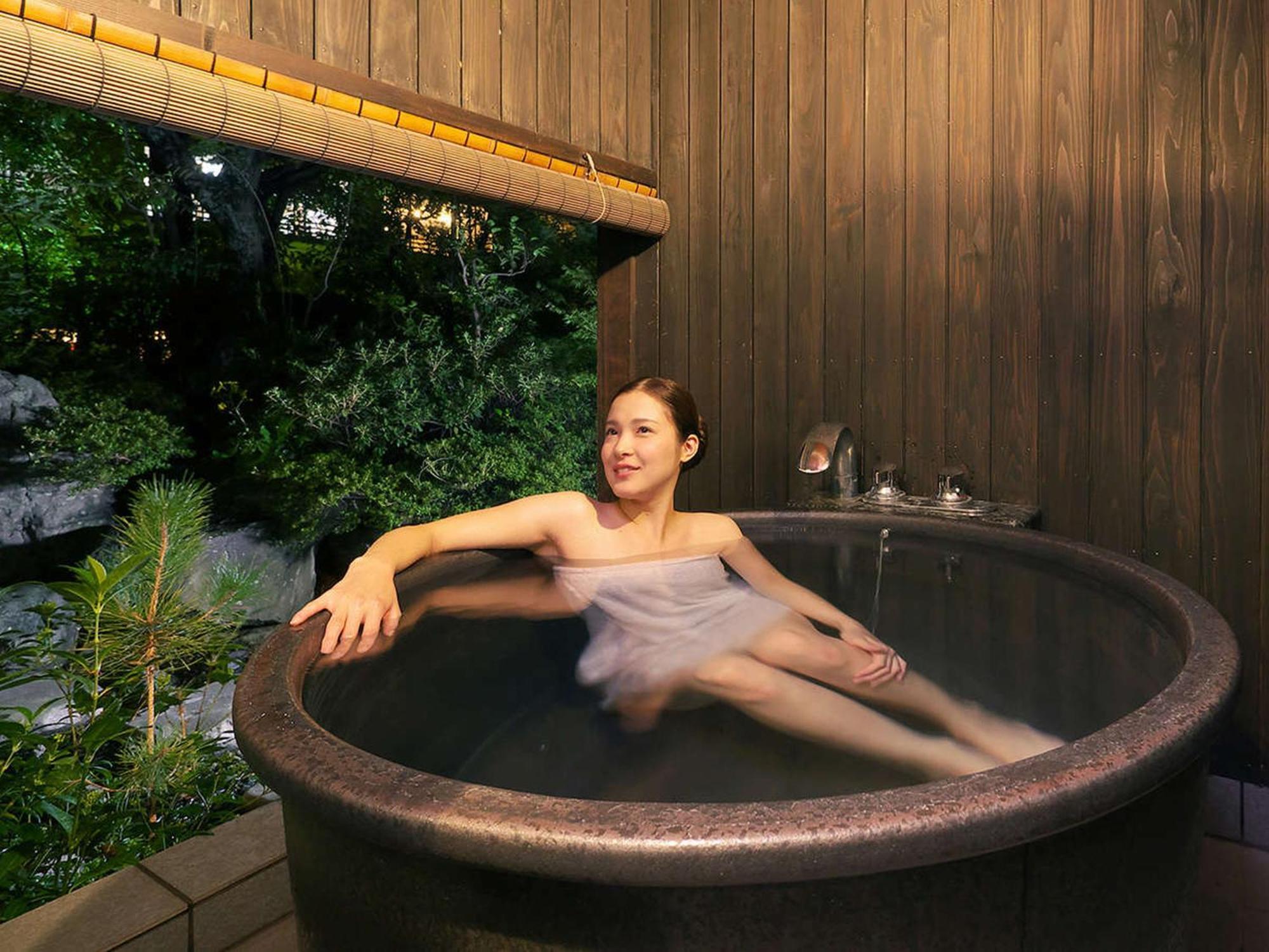 Yuraku Hotel Awara Bagian luar foto